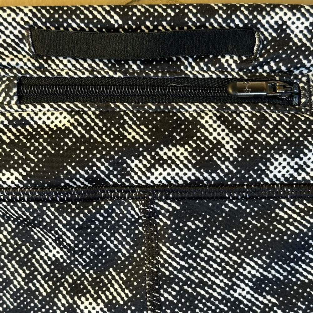 Under Armour UA Fly-By-Printed Running Leggings - Size Large